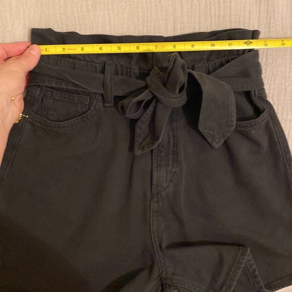 Joe’s Jeans black high waisted belted shorts . Size 24 - Picture 6 of 8